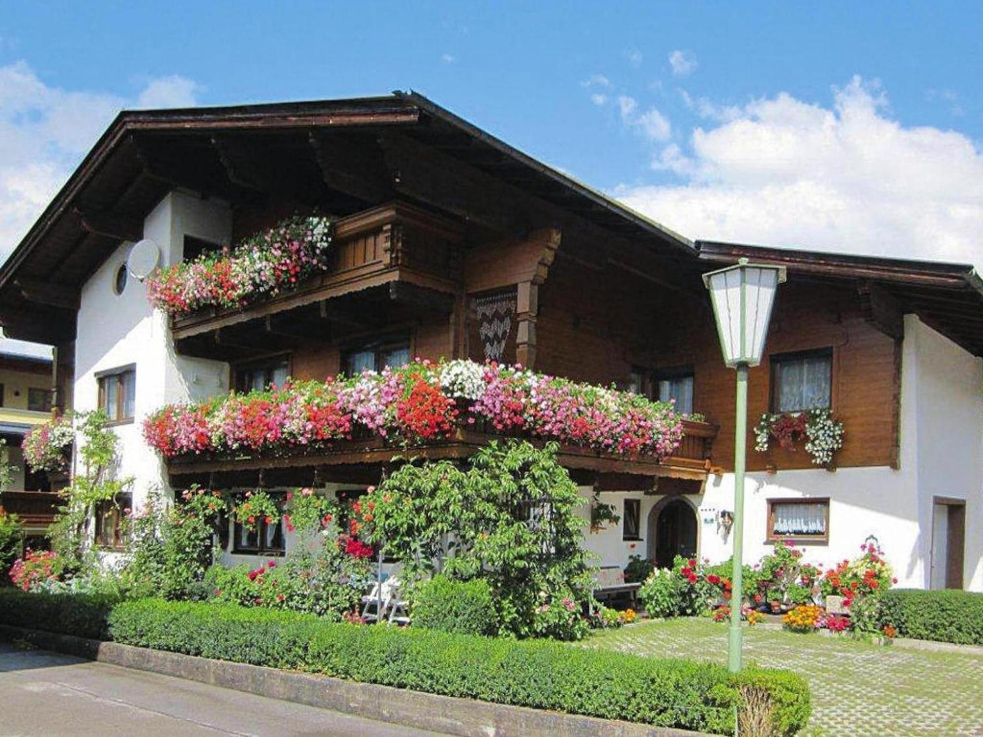 Apartment In F Gen With Parking Space Fügen Dış mekan fotoğraf