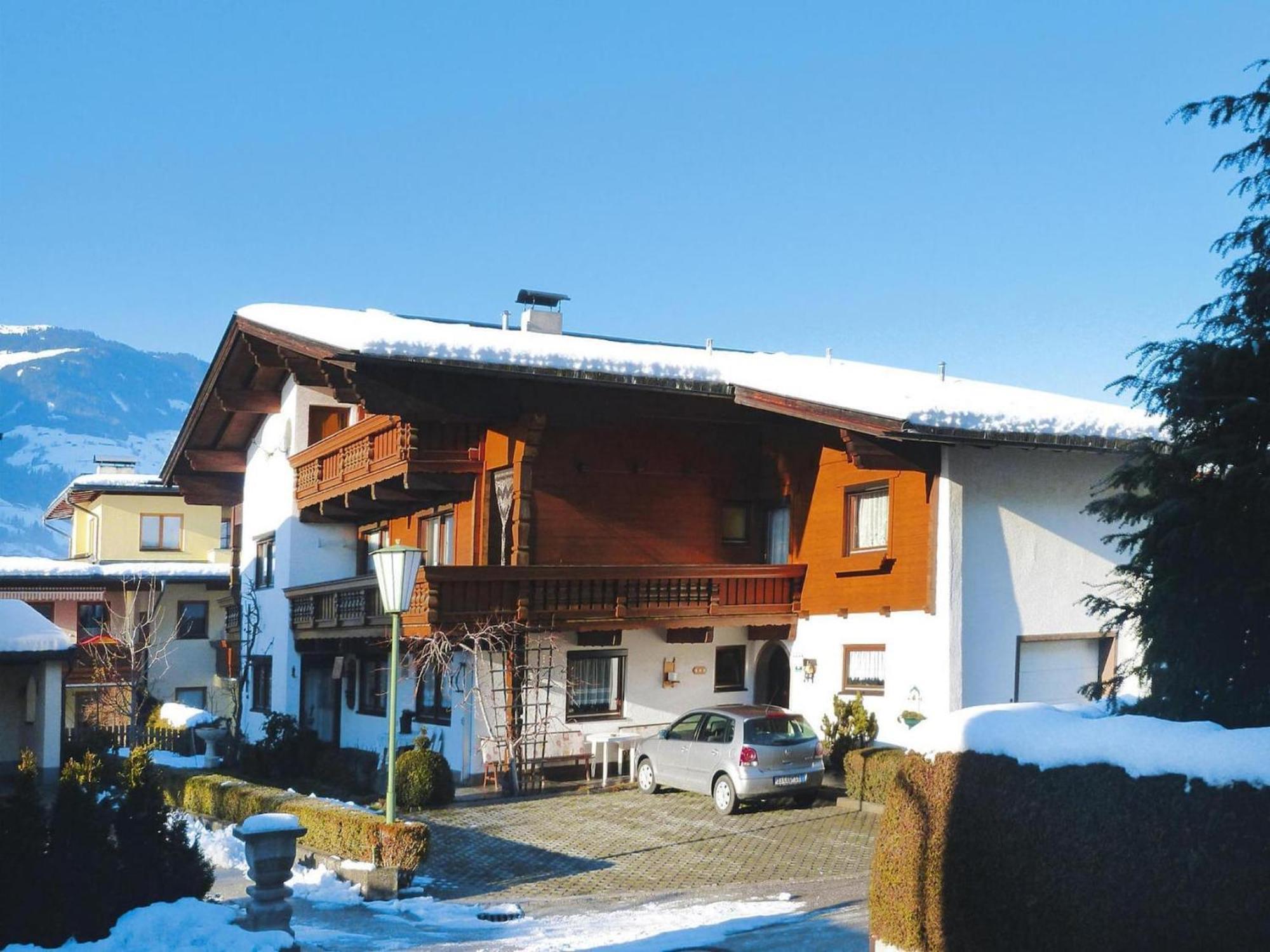 Apartment In F Gen With Parking Space Fügen Dış mekan fotoğraf
