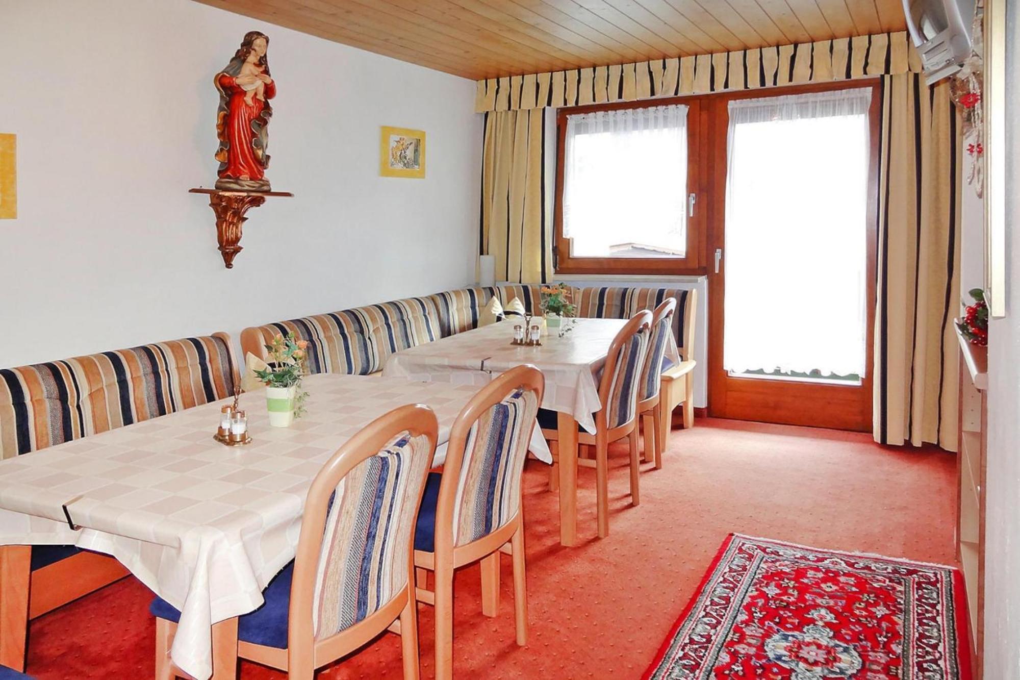 Apartment In F Gen With Parking Space Fügen Dış mekan fotoğraf