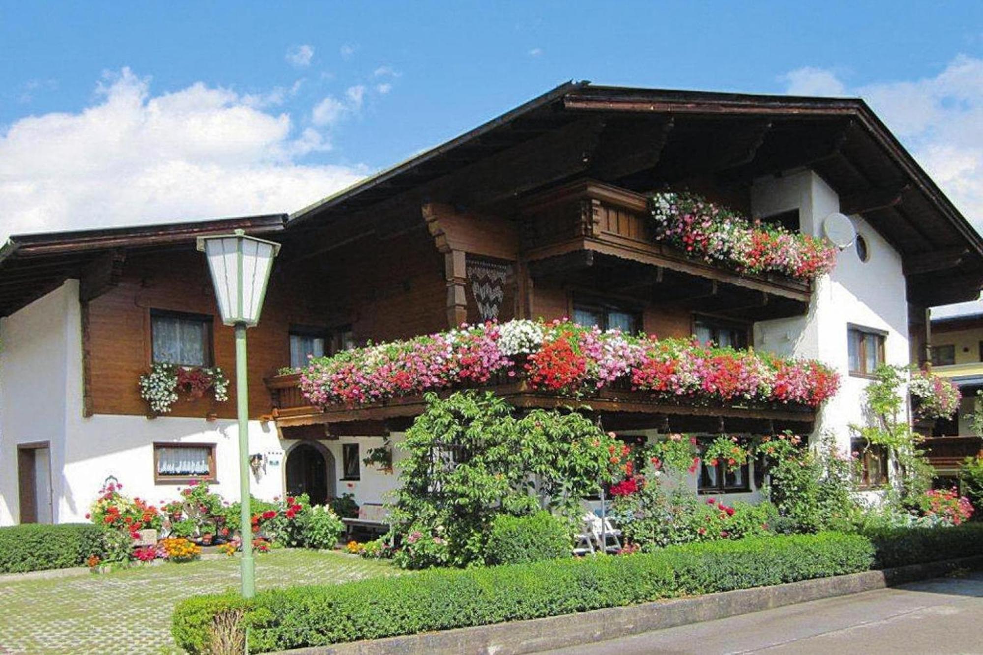 Apartment In F Gen With Parking Space Fügen Dış mekan fotoğraf